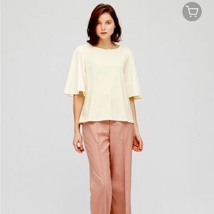 Uniqlo crepe jersey half sleeve t shirt SIZE SMALL BRAND NEW in off white